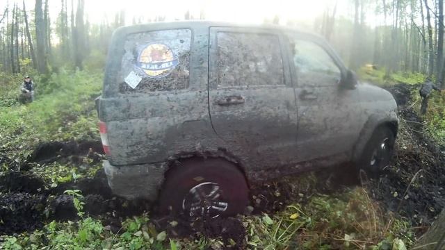 Прокатились в Пакинское болото на ДР клуба Ковров 4 WD смотреть онлайн