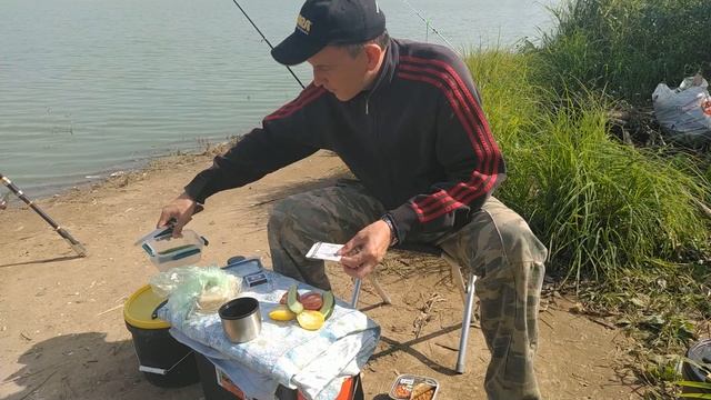 Двухдневная рыбалка в августе в Пермском крае! Сработает ли ароматизатор Меласса? День 1. смотреть онлайн