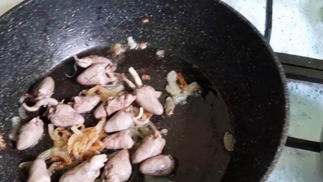 Куриные сердечки на завтрак и конфетка к чаю ./ День #5 смотреть онлайн
