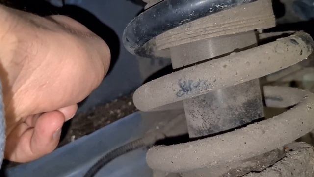 Maserati Ghibli и странная конструкция ее кузова...