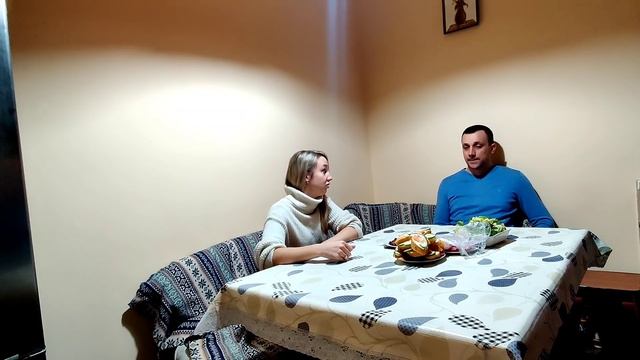 Ну, БаБки - включайте скорость !!! Стол за 10 мин смотреть онлайн