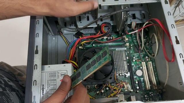 No Signal on computer MONITOR || COMPUTER TURNS ON BUT NO SIGNAL. @TheSINGHCREATION смотреть онлайн