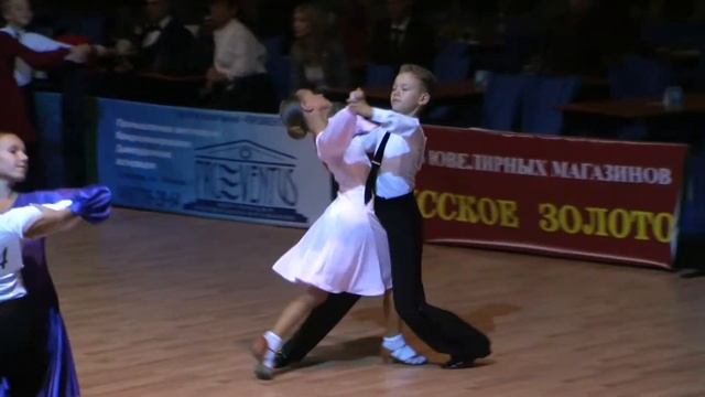 Даниил и Арина.Клуб"Вельвет". смотреть онлайн