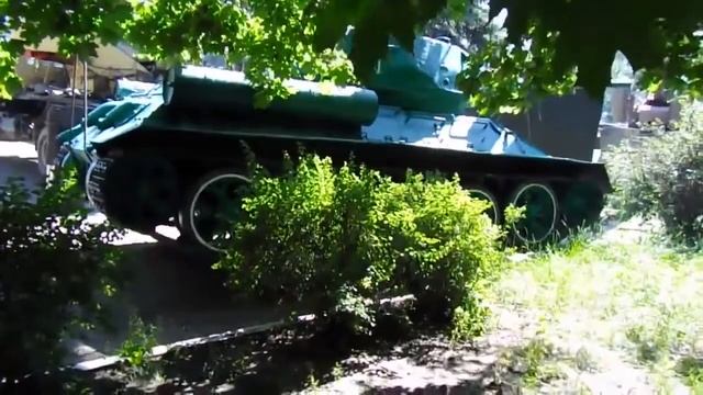 Дружковка  Демонтаж танка Т 34 85 Ополченцами для ремонта 01 07 14