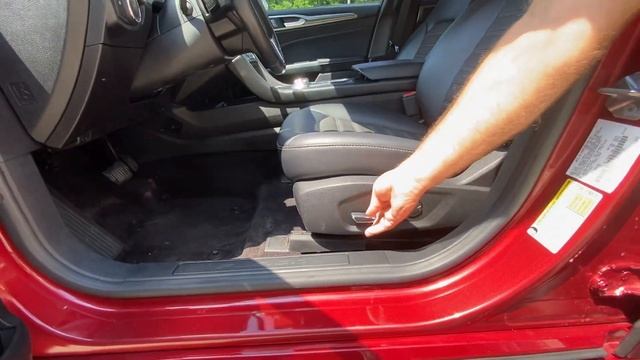 Мини-обзор Ford Fusion 2018 от автосалона "Чесні Тачки" смотреть онлайн