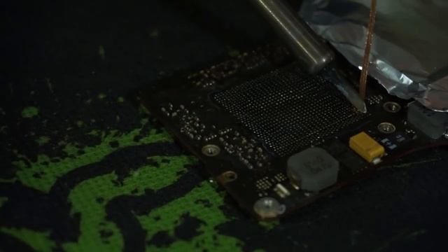 Как мы видеочип феном меняли. #Macbookживи смотреть онлайн