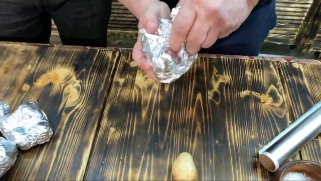 БАРАНЬЯ НОГА НА МАНГАЛЕ, от Mr GURMAN, так еще никто не готовил, и бонус гарнир . смотреть онлайн