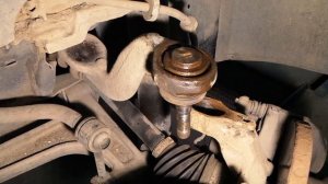 VW T4 замена передних шаровых и регулировка торсионов VW T4 replacing front ball and torsion adjust