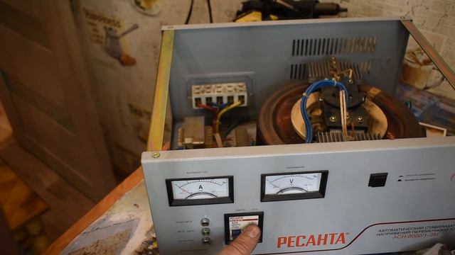 Стабилизатора напряжения РЕСАНТА АСН8000/1-ЭМ ремонт!!! смотреть онлайн