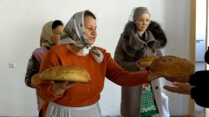 Приготовление хлеба в русской печи