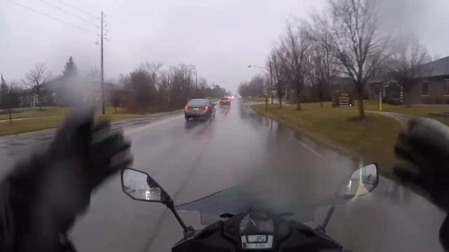 Car Running Red Light Almost Caused Me to Crash! (Bad Driver) смотреть онлайн