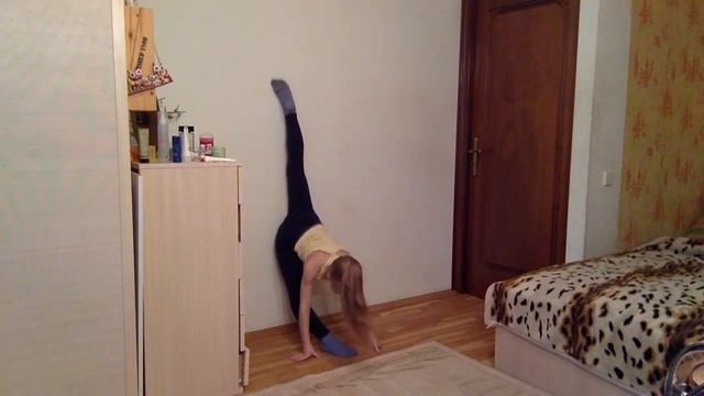 Мастер-класс: Как научиться делать элемент Планше назад в художественной гимнастике смотреть онлайн