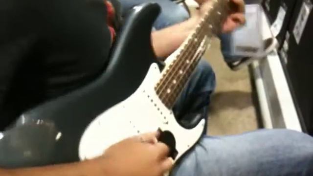 Fender Stratocaster Test Drive смотреть онлайн