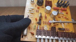 Осциллограф Н313. Ищем самый драгоценный прибор. Разбор в поисках клада.