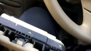 Обшивка двери Toyota Sienta. Замена ограничителя.