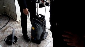 ТЕСТ-ДРАЙВ: профессиональная мойка Керхер HD 6/15 C в автосалоне ЛАДА