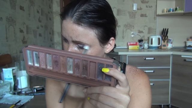 Собирайся со мной - Сине-зелёный макияж смотреть онлайн