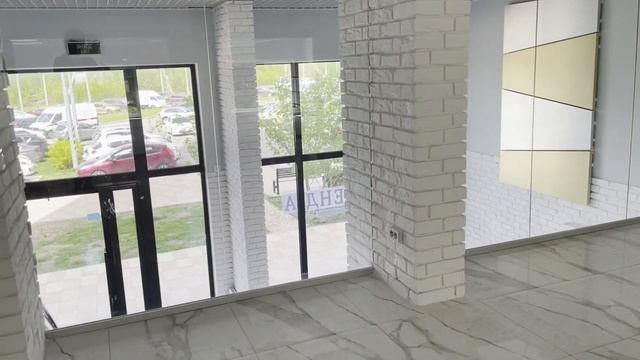 Перегородки в офисе из осветленного стекла Optiwhite 10 мм - монтаж по чистовой отделке смотреть онлайн