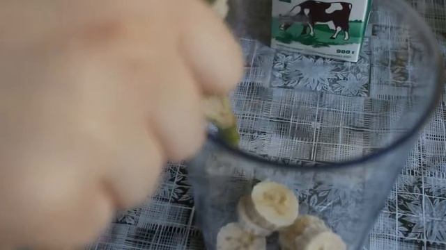 Смузи из банана с кефиром смотреть онлайн