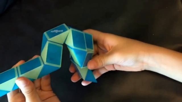 Rubik's Twist or Smiggle Snake Puzzle Tutorial: How to make a Skull (and Crossbones) Shape смотреть онлайн