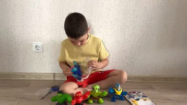 Тимур Super Play. Обзор на коллекцию игрушек Goojitzu! смотреть онлайн