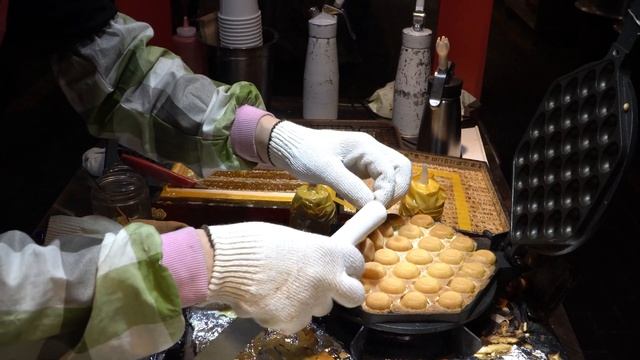 벌집꿀이 통채로?! 부산에서 유명한 홍콩 에그와플 와페 ┃부산 부평깡통야시장┃Hongkong Honey Egg Waffle - Korean Street Food