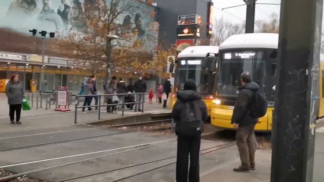 Straßenbahn Berlin in S-Bahnhof Marzahn смотреть онлайн