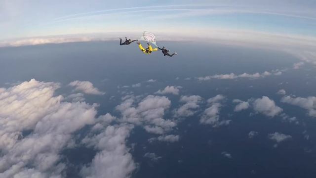 На что готов настоящий мужчина ради прекрасных женщин? смотреть онлайн