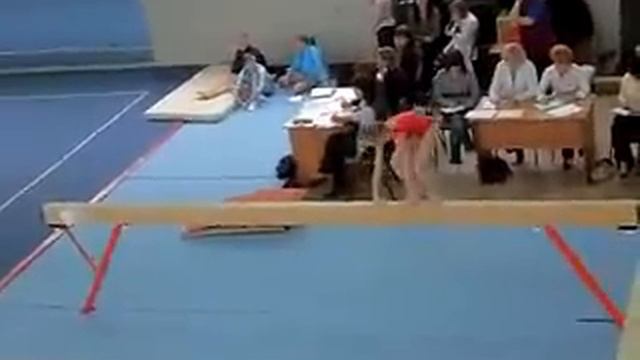 Вика Комова - бревно смотреть онлайн