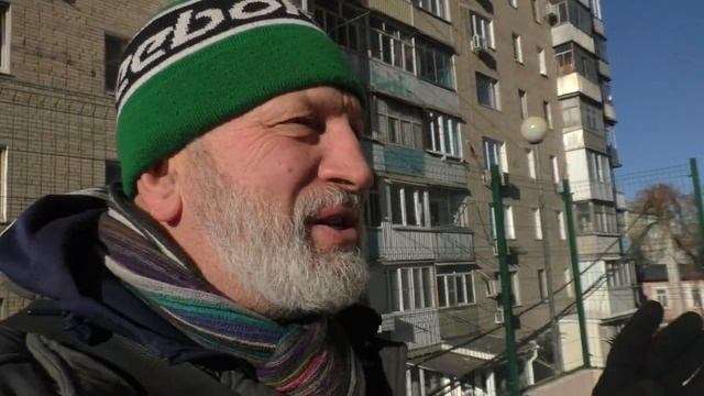 25.01.23. Детская площадка VIP-жильцов дома от ООО "КРИСТИНА" и их СОСЕДСТВО - БОМЖАТНЯ. смотреть онлайн