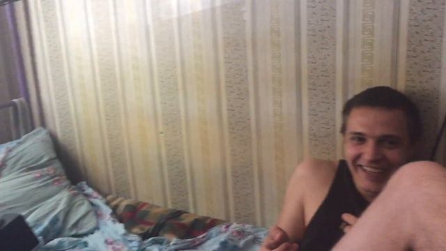 Бджилка хочет басса смотреть онлайн