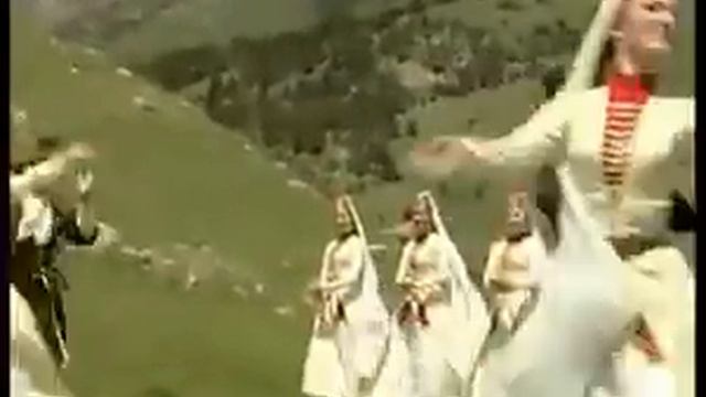 Traditional Ingush dance from the film Melodies of the Mountains by Sulambeka Mamilov смотреть онлайн