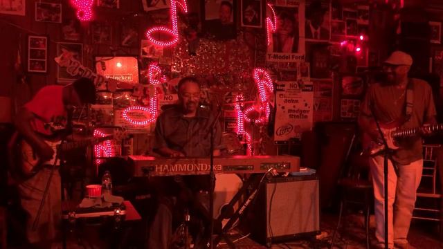 Frank Rimmer Johnny Drummer & Harvell at Red's 8 7 2022 смотреть онлайн