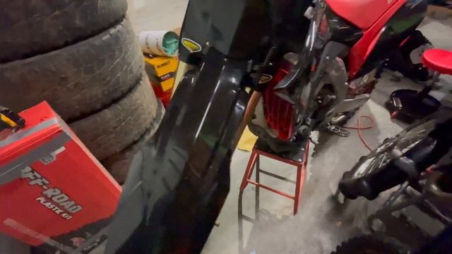 Honda 450 rebuild PT.3 смотреть онлайн