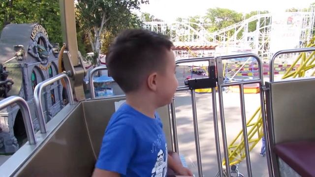 VLOG:ОДЕССА ЛУНАПАРК САМОЕ БОЛЬШОЕ КОЛЕСО ОБОЗРЕНИЯ В УКРАИНЕ!ТИР ANGRY BIRDs смотреть онлайн