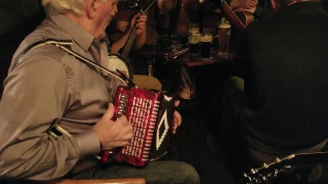 Traditional Irish Music at O'Donnell's смотреть онлайн