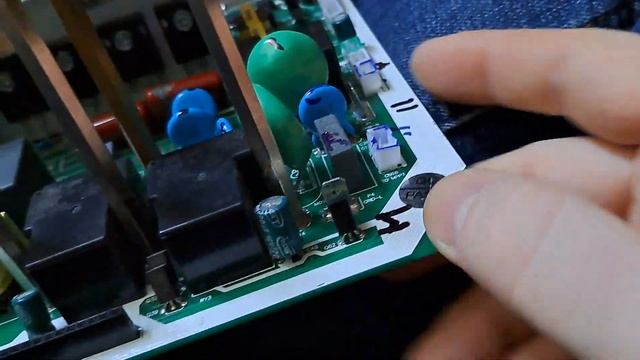 Exista si Dorei de "repara" invertoarele în bataiei de joc смотреть онлайн