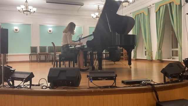 Тайфур Арина, 14 лет, Элегия, Э.Григ смотреть онлайн