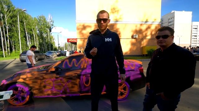ШКОЛЬНИК ПОКРАСИЛ МАШИНУ БОГАТОМУ ШКОЛЬНИКУ. РАЗБОРКИ С ВЛАДЕЛЬЦЕМ БМВ смотреть онлайн