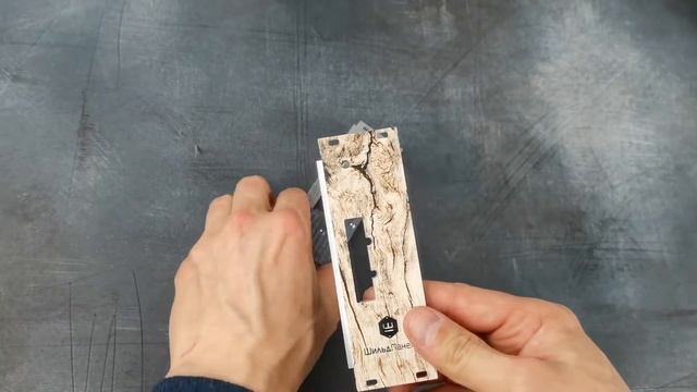 Приборная панель с фактурной УФ-печатью