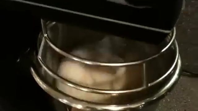 Deeg maken in de Bear Teddy Varimixer смотреть онлайн