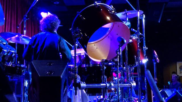 Simon Phillips with Protocol at The Catalina jazz club in Hollywood, Jan 23 2022. смотреть онлайн
