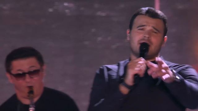 EMIN & ЛЕПС & ЛАЗАРЕВ - Я нравлюсь женщинам - ЖАРА'17 смотреть онлайн