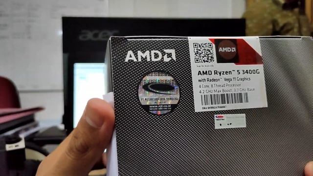 Awkward Unboxing Ryzen 5 3400G смотреть онлайн
