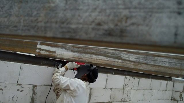 Дача своими руками. Сварка несущих плоской крыши смотреть онлайн