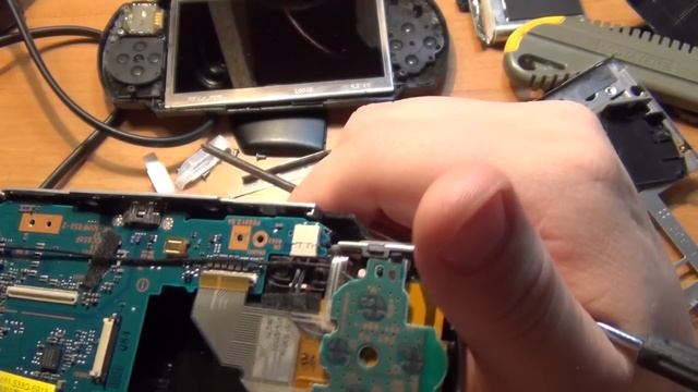 PSP FAT продолжает приносить счастье (чиним мелкие поломки) смотреть онлайн