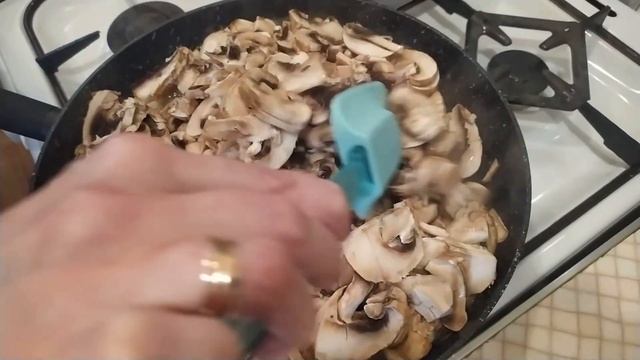 Как это вкусно! Низкоуглеводный Тарт с грибами и сыром! Можно есть даже на ужин! смотреть онлайн