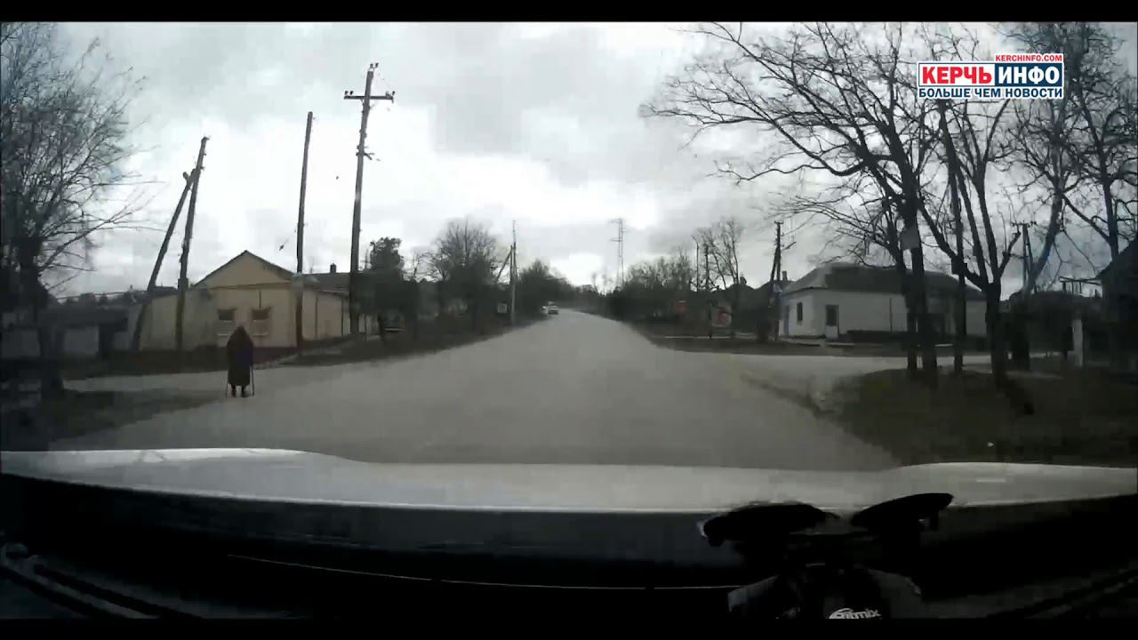 Нарушение ПДД на перекрёстке Чкалова и Годыны смотреть онлайн