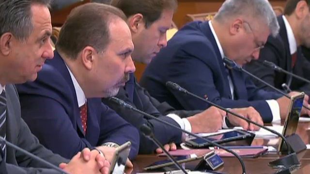 Д.Медведев о состоянии конкуренции на рынке услуг связи смотреть онлайн