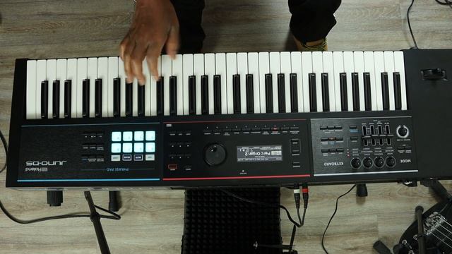 Testing ROLAND JUNO DS смотреть онлайн